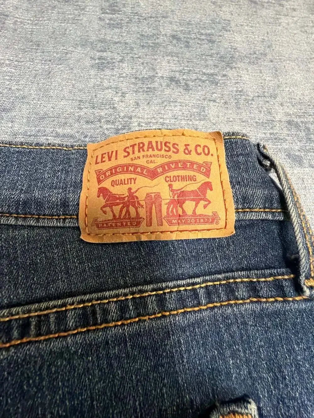 Levi's Women's 311 Shaping Skinny Blue Stretch Denim Jeans Size 31x30